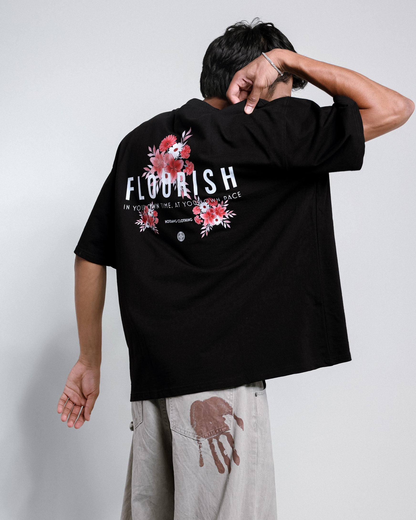 FLOURISH LOOSE FIT PRINTED TSHIRT - BLACK
