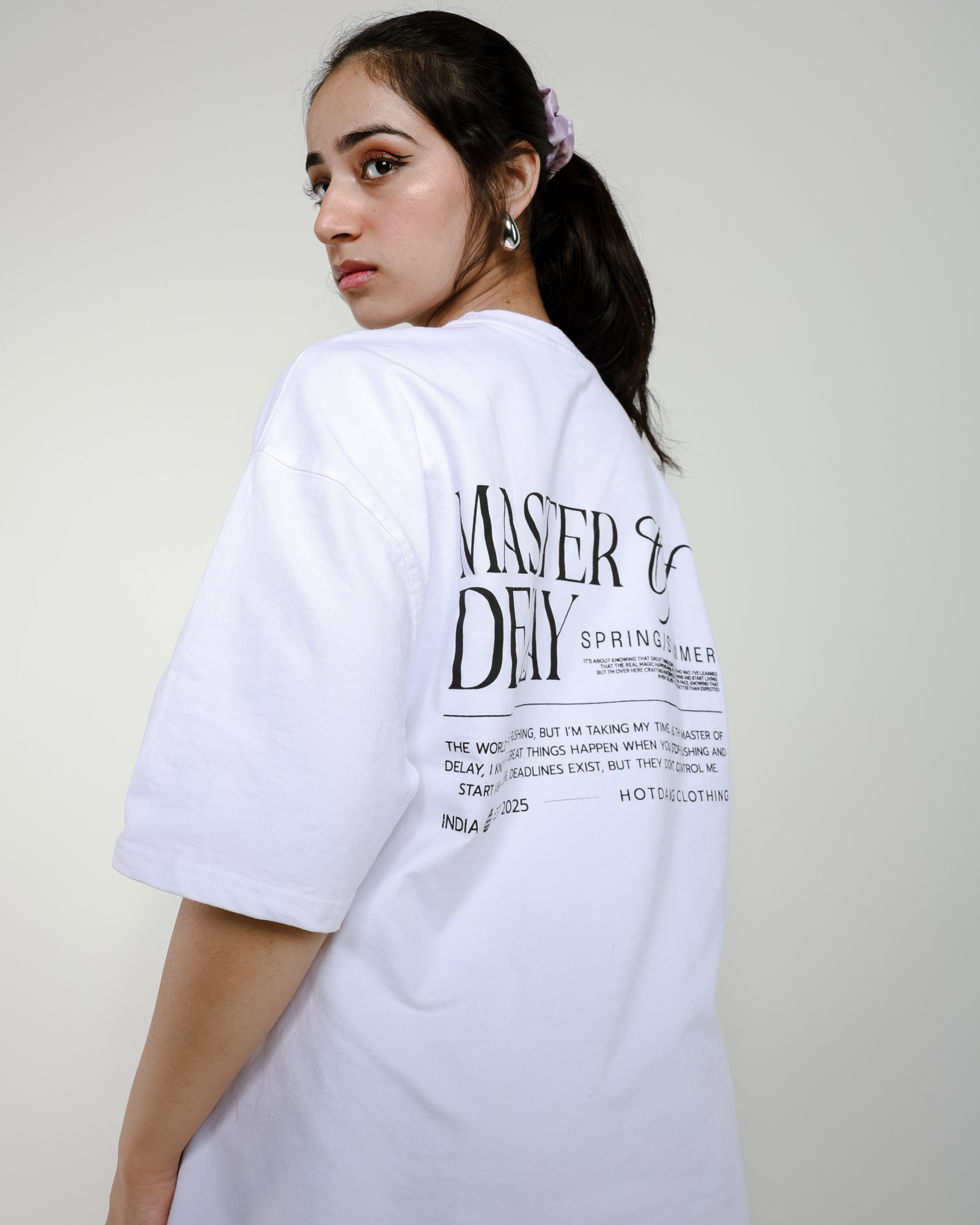 MASTER OF DELAY LOOSE FIT PRINTED TSHIRT - WHITE