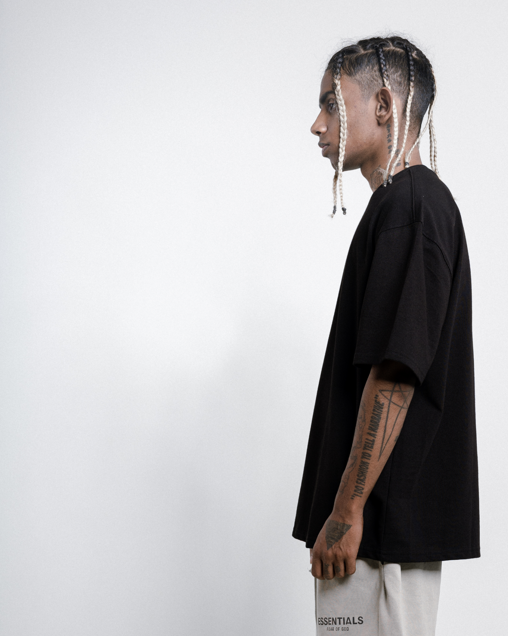 LOOSE FIT SOLID TSHIRT - BLACK