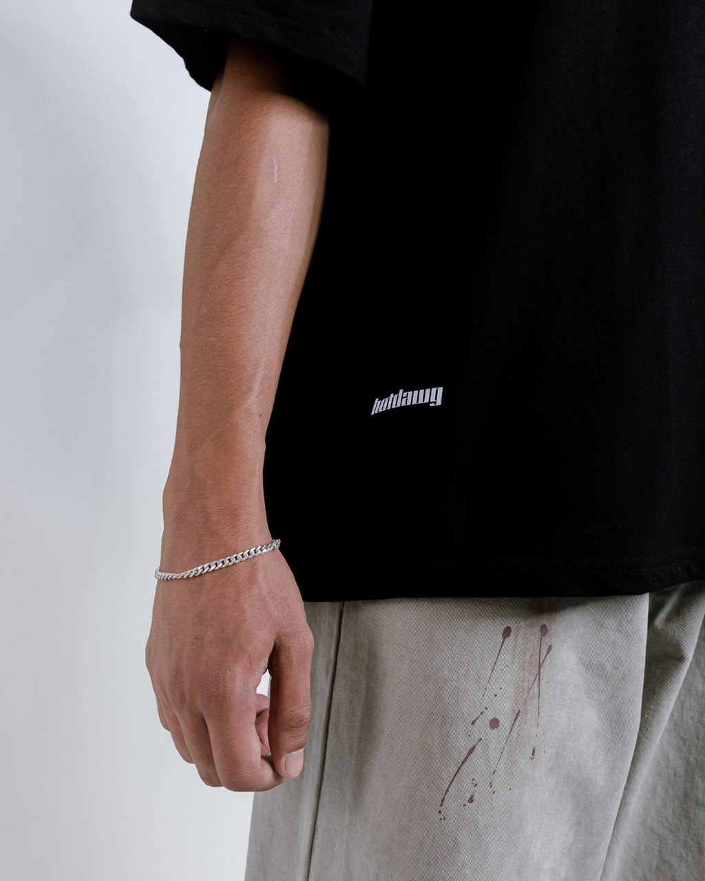 FLOURISH LOOSE FIT PRINTED TSHIRT - BLACK